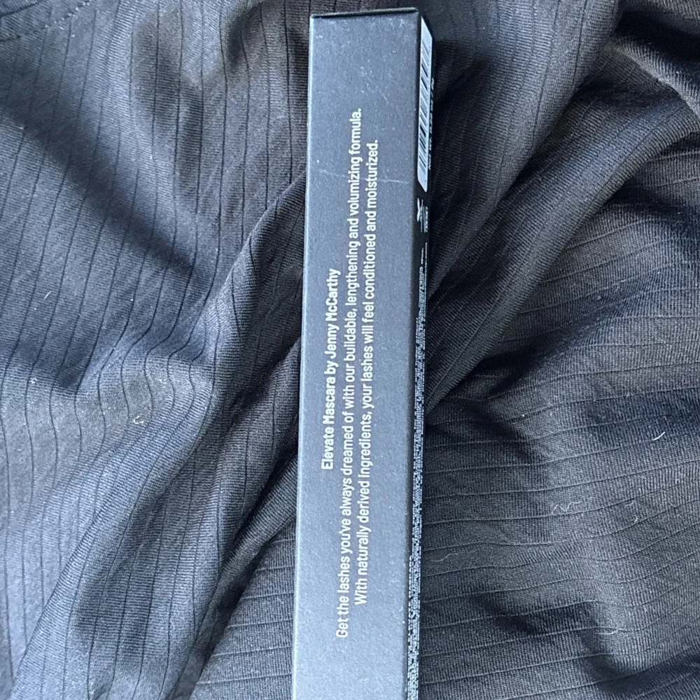 New NIB Formless Beauty Elevate Mascara Jenny McCarthy Black